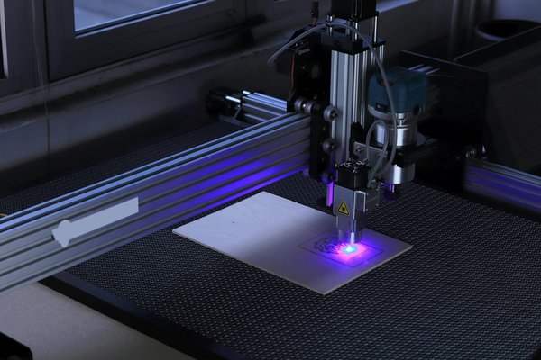 Solutions laser industrielles : optimisation de votre production
